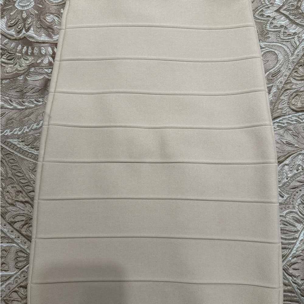 Bcbg bandage Maxazria high rise skirt.